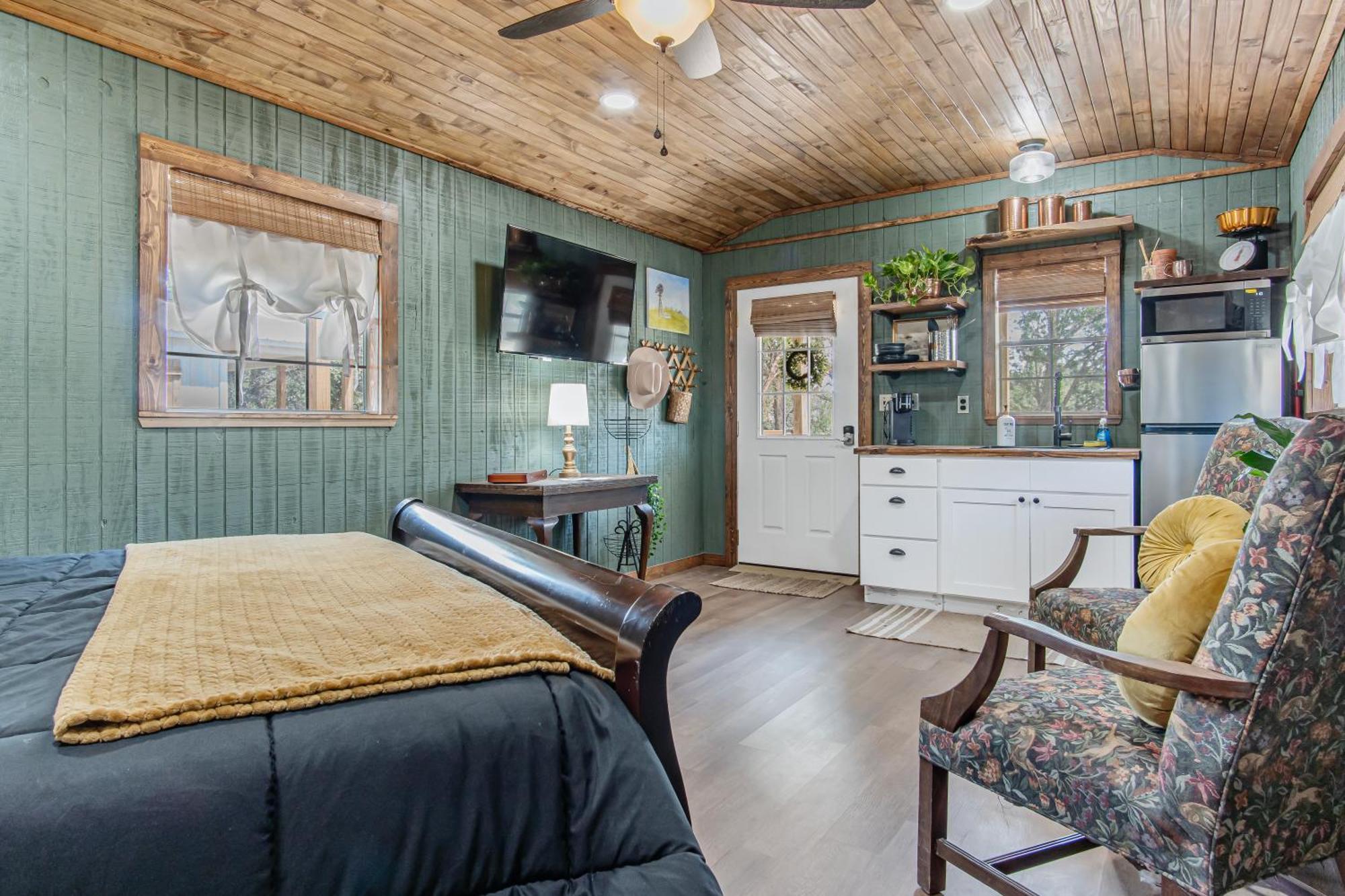 Hotel Lucky Star Ranch - Stargazer Tarpley Exterior foto